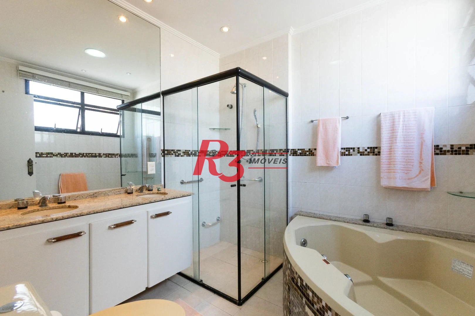 Apartamento com 3 dormitórios para alugar, 188 m² por R$ 8.700,00/mês - Gonzaga - Santos/SP