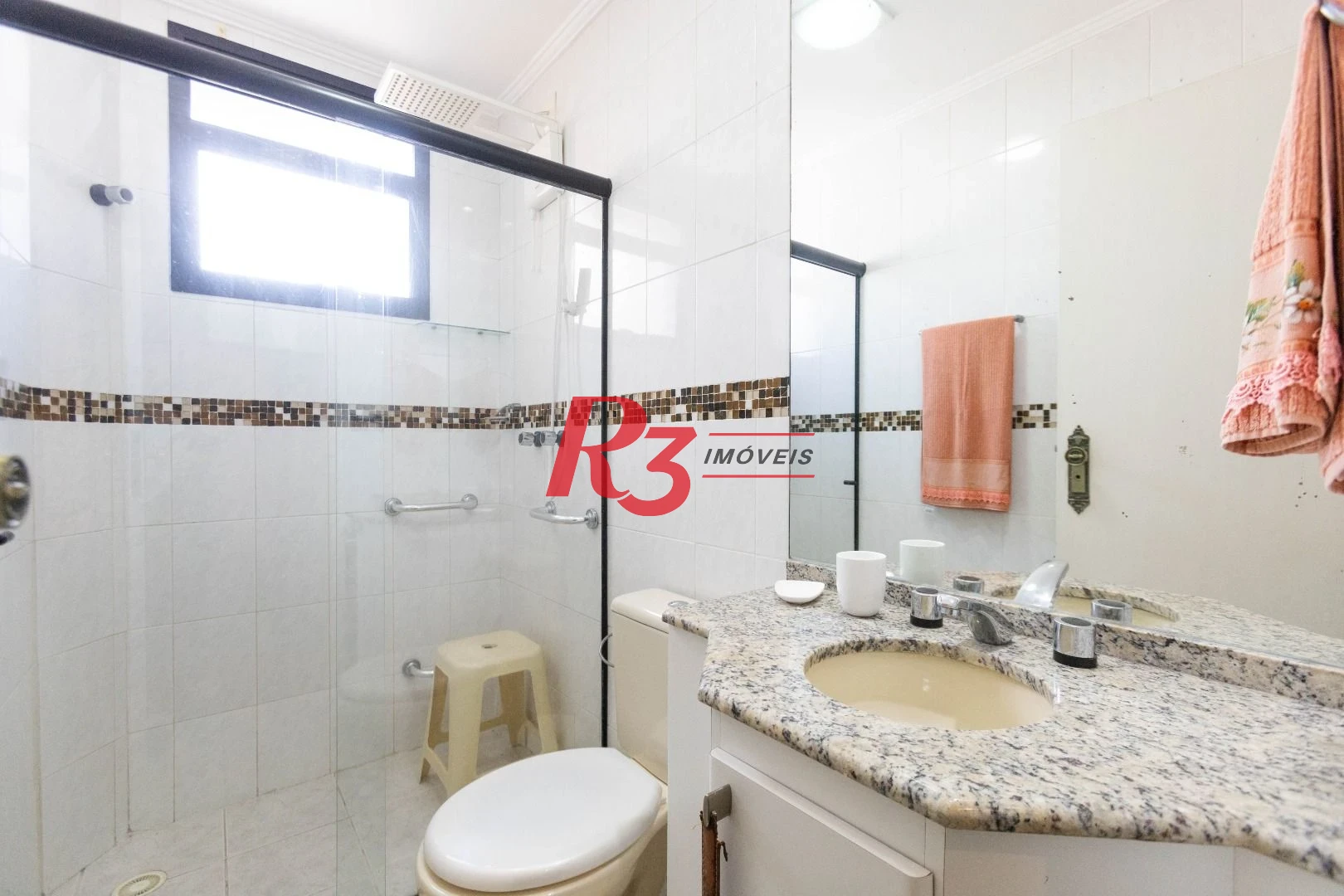 Apartamento com 3 dormitórios para alugar, 188 m² por R$ 8.700,00/mês - Gonzaga - Santos/SP