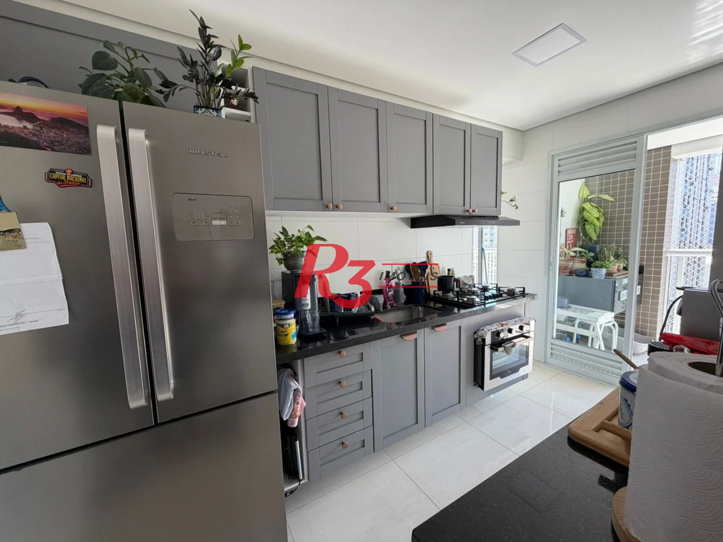 Apartamento com 2 dormitórios à venda, 74 m² por R$ 1.050.000,00 - Gonzaga - Santos/SP