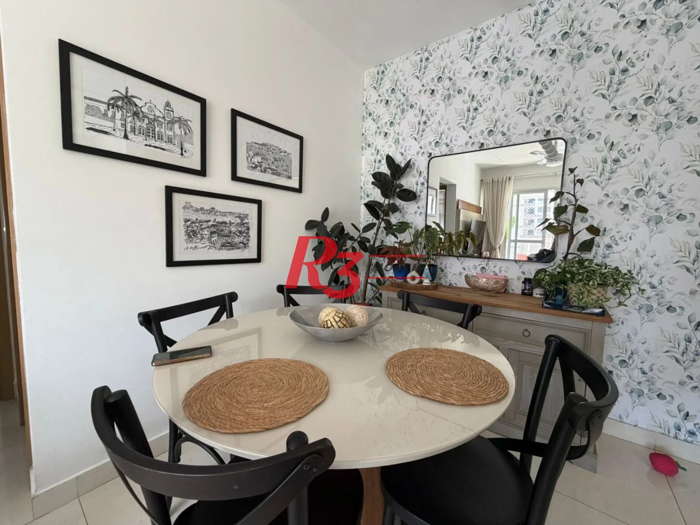 Apartamento com 2 dormitórios à venda, 74 m² por R$ 1.050.000,00 - Gonzaga - Santos/SP