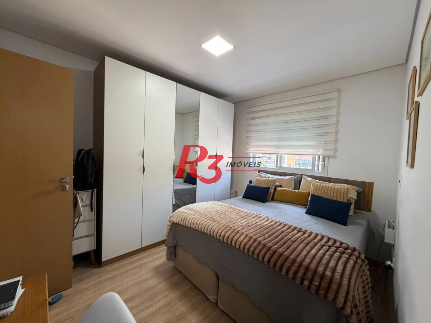 Apartamento com 2 dormitórios à venda, 74 m² por R$ 1.050.000,00 - Gonzaga - Santos/SP
