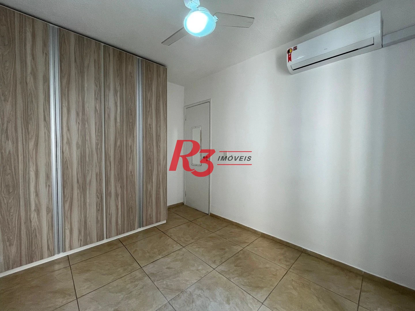 Apartamento com 2 dormitórios à venda, 58 m² por R$ 330.000,00 - Morro Nova Cintra - Santos/SP