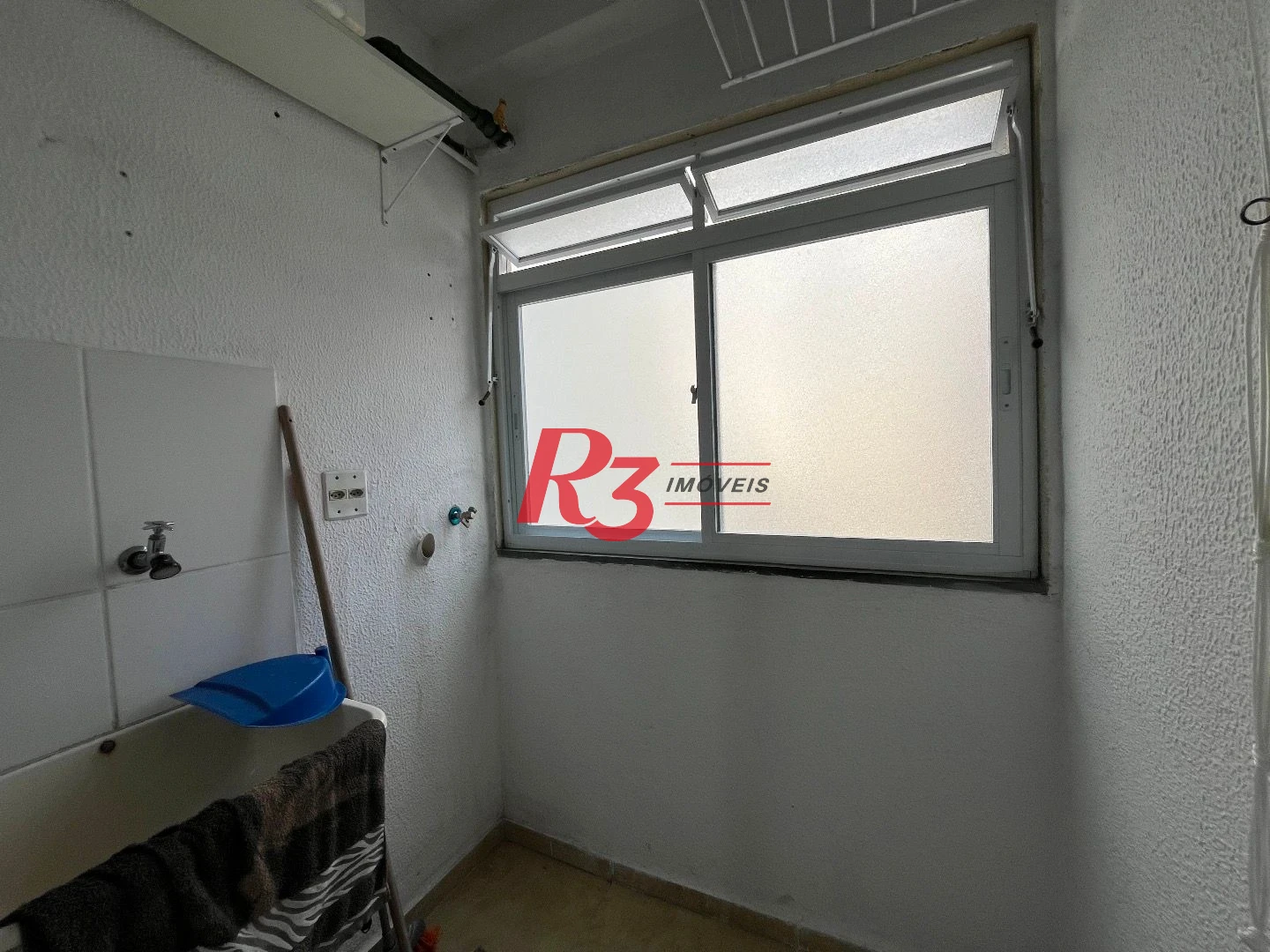 Apartamento com 2 dormitórios à venda, 58 m² por R$ 330.000,00 - Morro Nova Cintra - Santos/SP