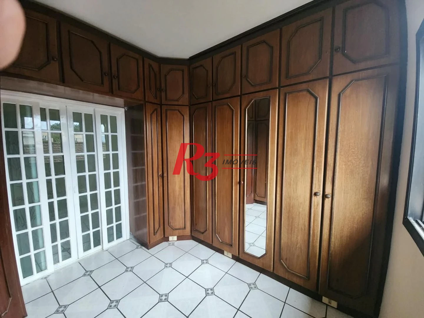 Casa triplex com 4 dormitórios à venda, 320 m² por R$ 880.000 - Bom Retiro - Santos/SP