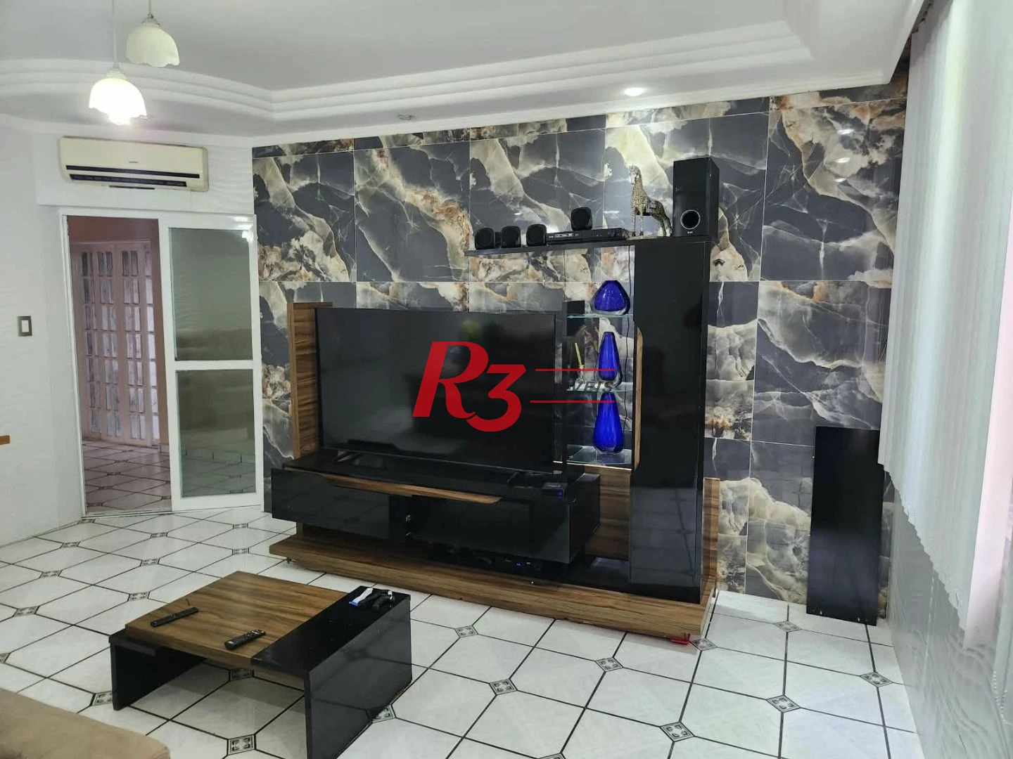 Casa triplex com 4 dormitórios à venda, 320 m² por R$ 880.000 - Bom Retiro - Santos/SP