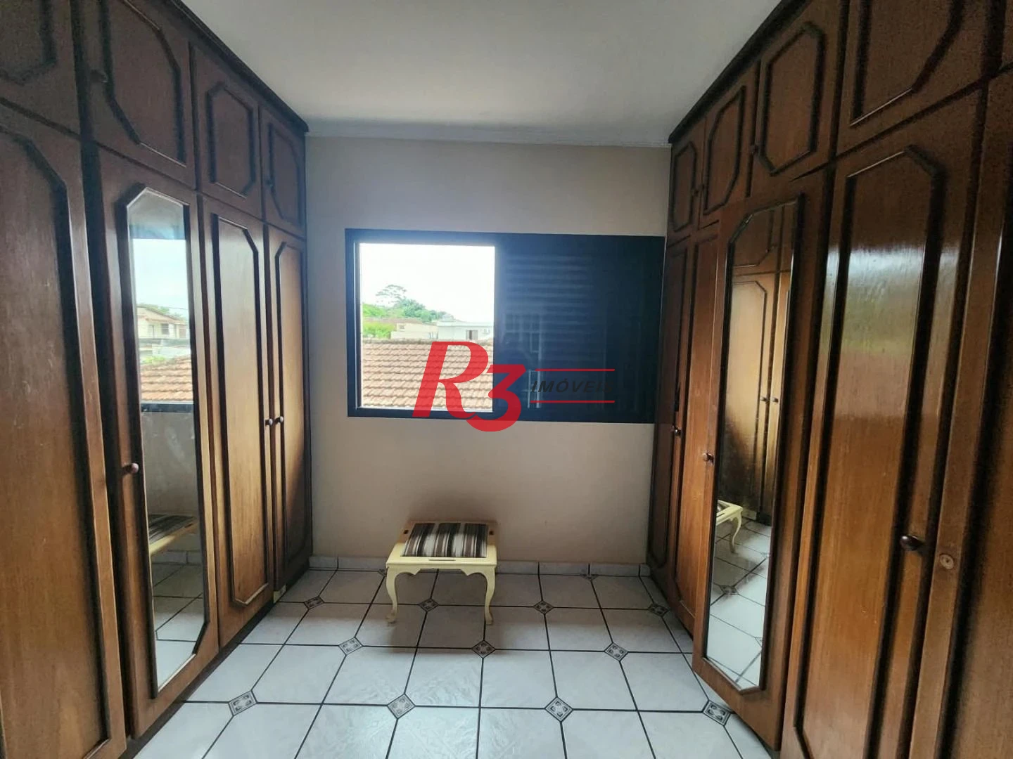 Casa triplex com 4 dormitórios à venda, 320 m² por R$ 880.000 - Bom Retiro - Santos/SP