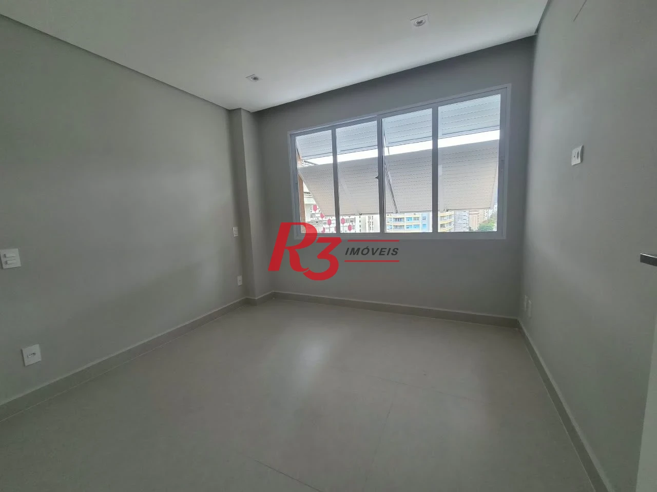 Apartamento com 2 dormitórios à venda, 69 m² por R$ 800.000,00 - Gonzaga - Santos/SP