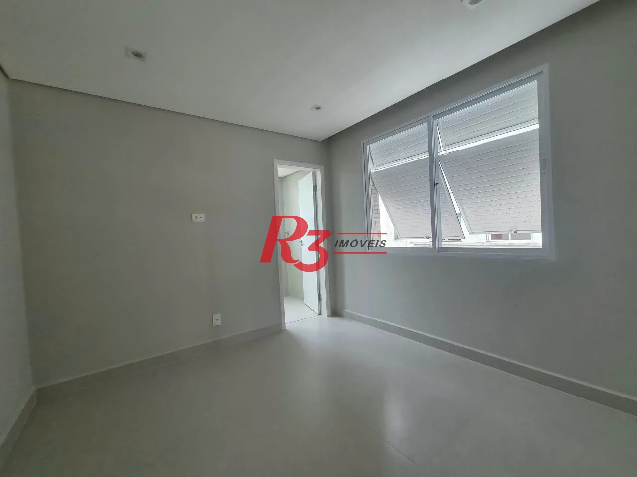Apartamento com 2 dormitórios à venda, 69 m² por R$ 800.000,00 - Gonzaga - Santos/SP