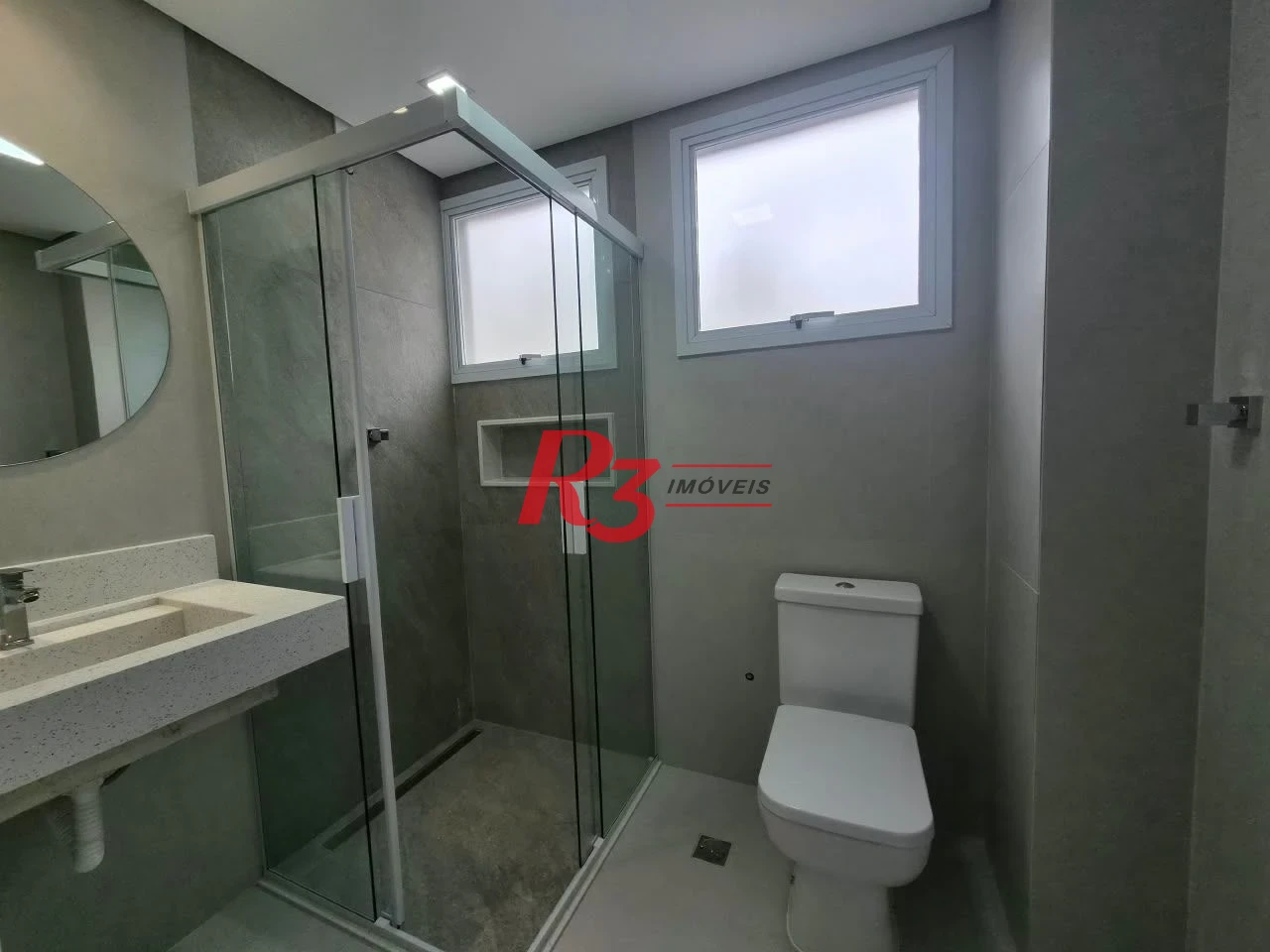 Apartamento com 2 dormitórios à venda, 69 m² por R$ 800.000,00 - Gonzaga - Santos/SP