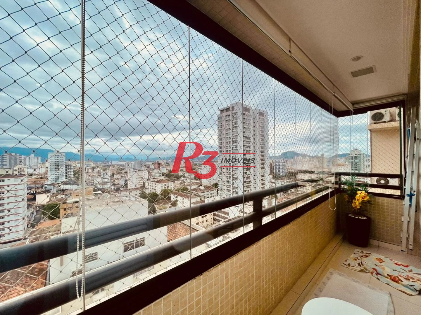 Apartamento com 2 dormitórios à venda, 84 m² por R$ 1.050.000,00 - Embaré - Santos/SP