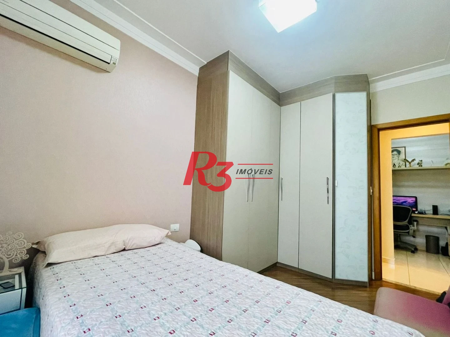 Apartamento com 2 dormitórios à venda, 84 m² por R$ 1.050.000,00 - Embaré - Santos/SP