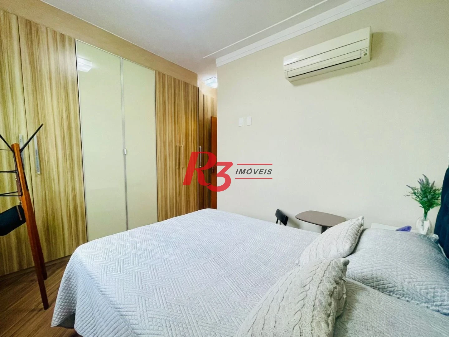Apartamento com 2 dormitórios à venda, 84 m² por R$ 1.050.000,00 - Embaré - Santos/SP