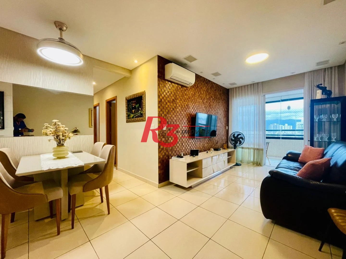 Apartamento com 2 dormitórios à venda, 84 m² por R$ 1.050.000,00 - Embaré - Santos/SP