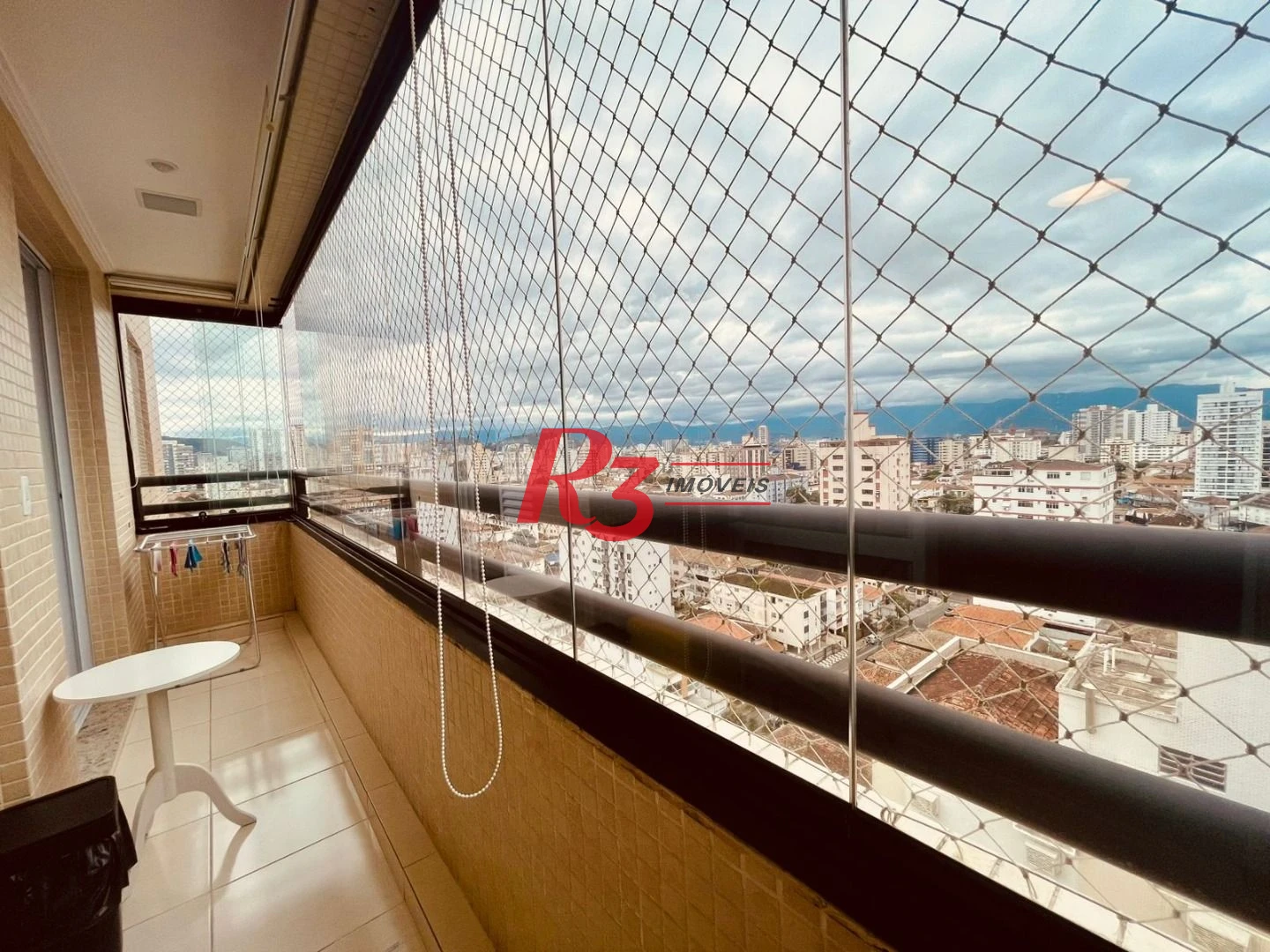 Apartamento com 2 dormitórios à venda, 84 m² por R$ 1.050.000,00 - Embaré - Santos/SP