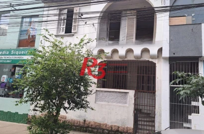 Casa com 3 dormitórios à venda, 200 m² por R$ 1.300.000,00 - Vila Belmiro - Santos/SP