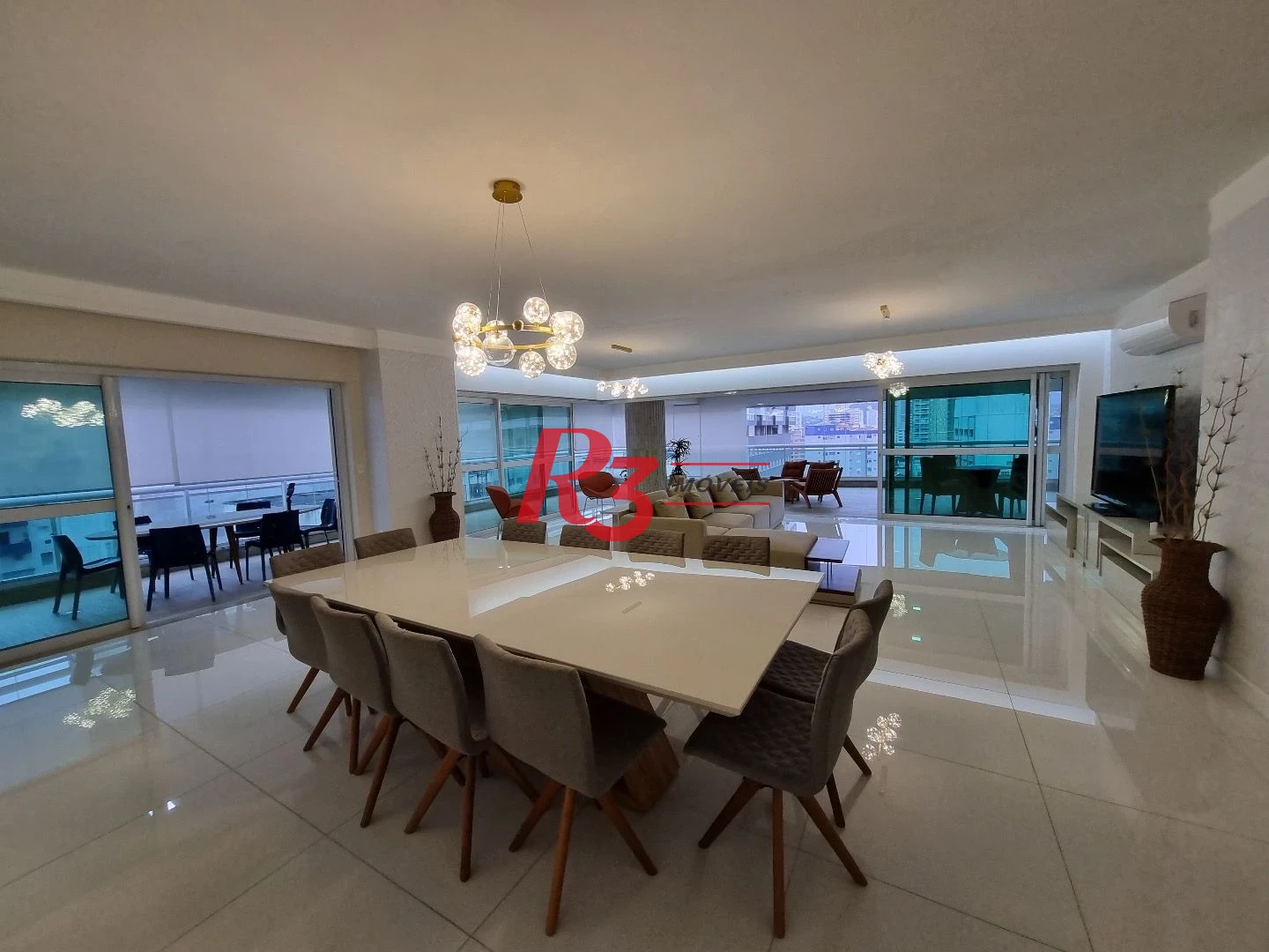 Apartamento com 4 dormitórios à venda, 360 m² por R$ 5.900.900,00 - Gonzaga - Santos/SP