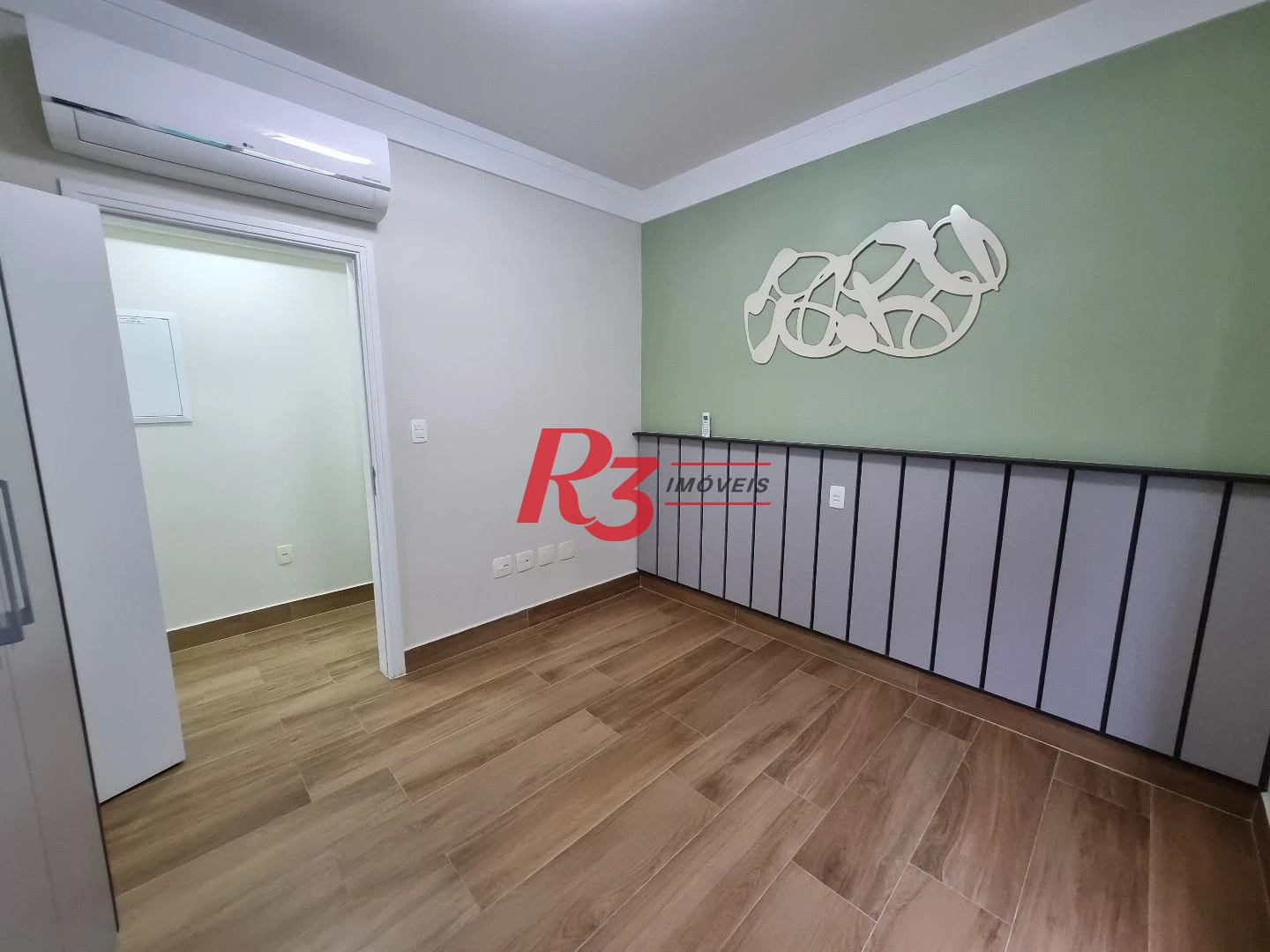 Apartamento com 4 dormitórios à venda, 360 m² por R$ 5.900.900,00 - Gonzaga - Santos/SP