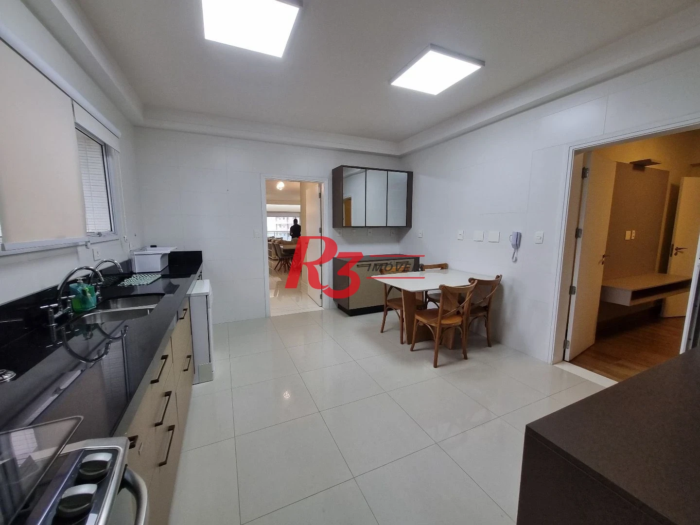 Apartamento com 4 dormitórios à venda, 360 m² por R$ 5.900.900,00 - Gonzaga - Santos/SP