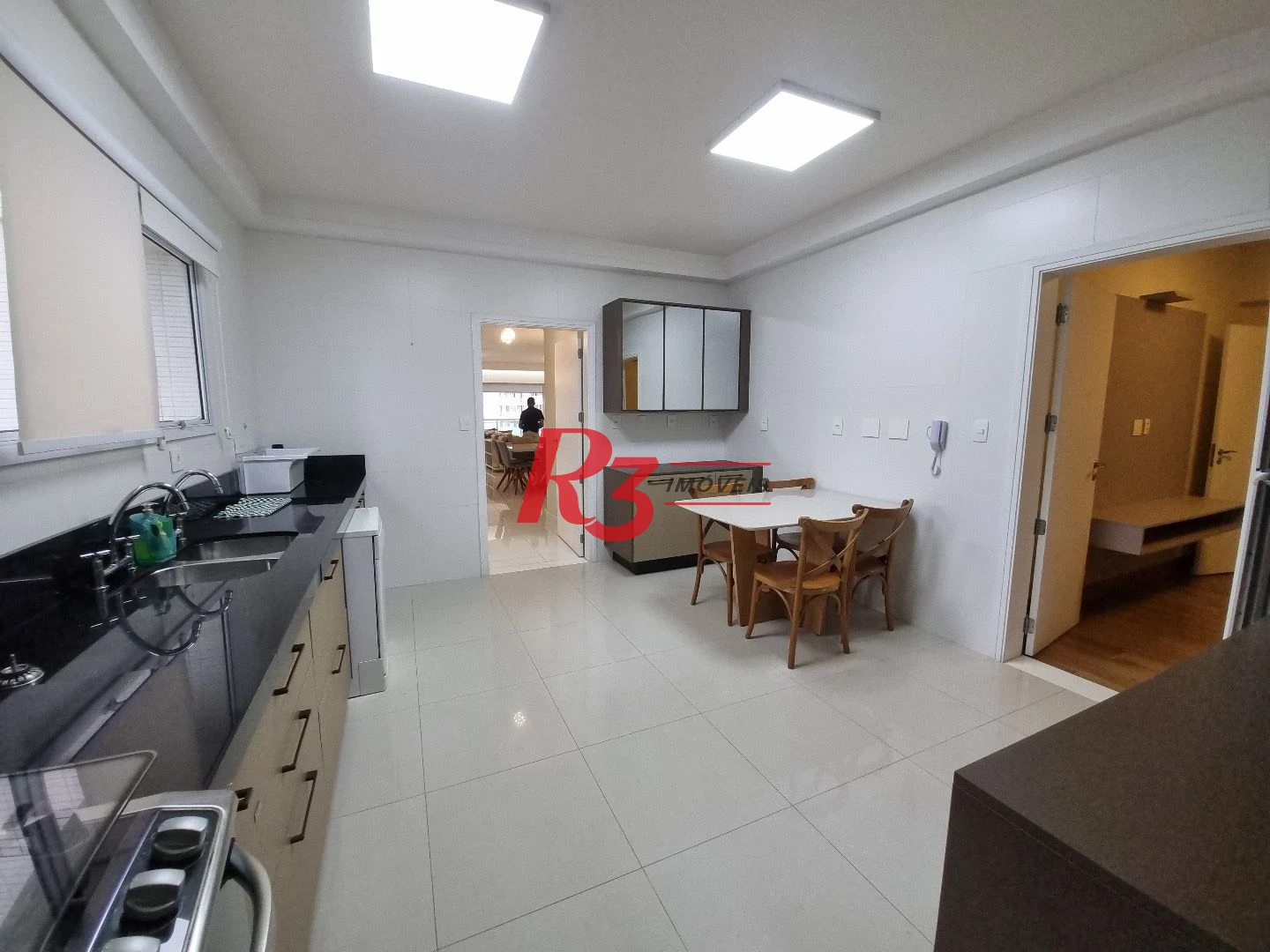 Apartamento com 4 dormitórios à venda, 360 m² por R$ 5.900.900,00 - Gonzaga - Santos/SP