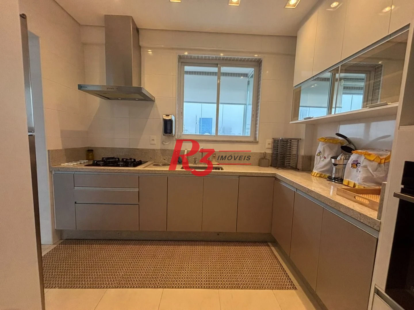Apartamento com 3 dormitórios à venda, 115 m² por R$ 2.780.000,00 - José Menino - Santos/SP