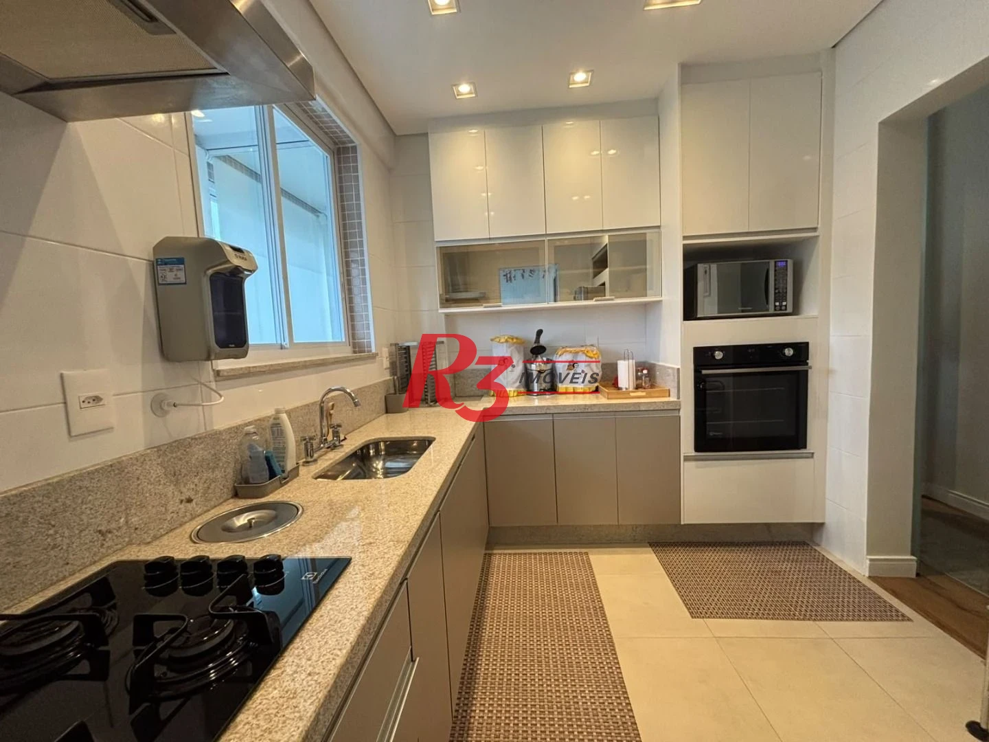 Apartamento com 3 dormitórios à venda, 115 m² por R$ 2.780.000,00 - José Menino - Santos/SP