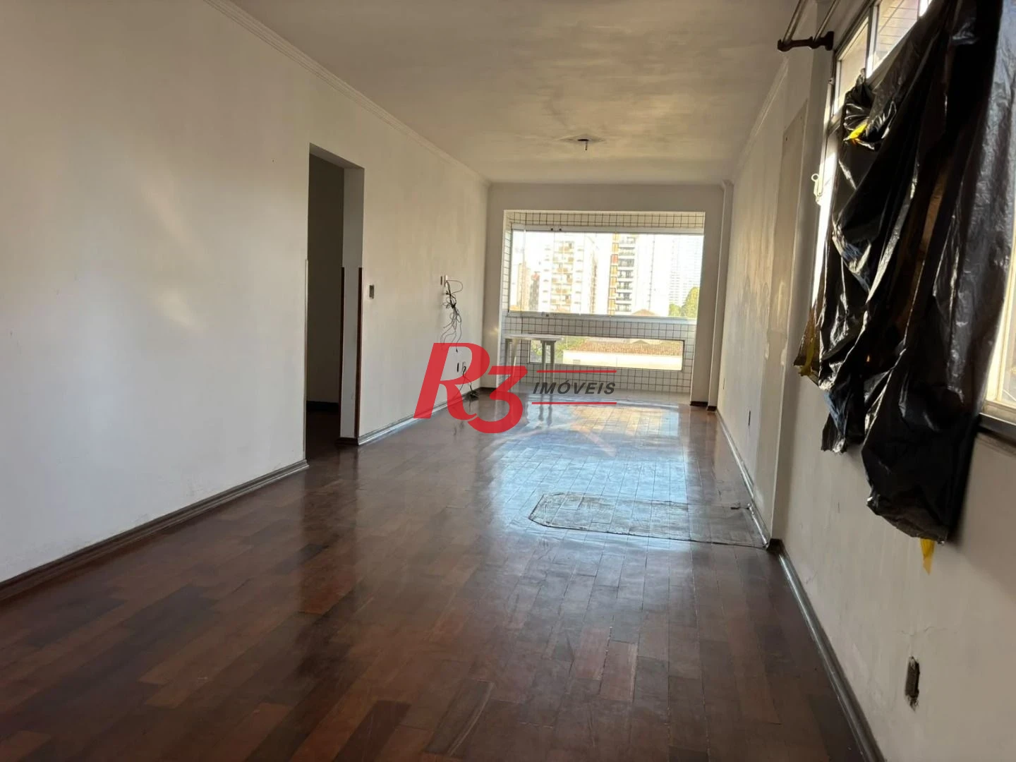 Apartamento à venda, 133 m² por R$ 775.000,00 - Embaré - Santos/SP