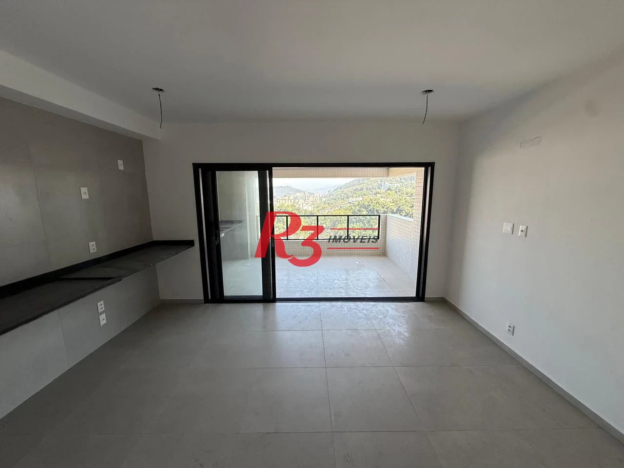 Apartamento com 2 dormitórios à venda, 70 m² por R$ 990.000,00 - José Menino - Santos/SP