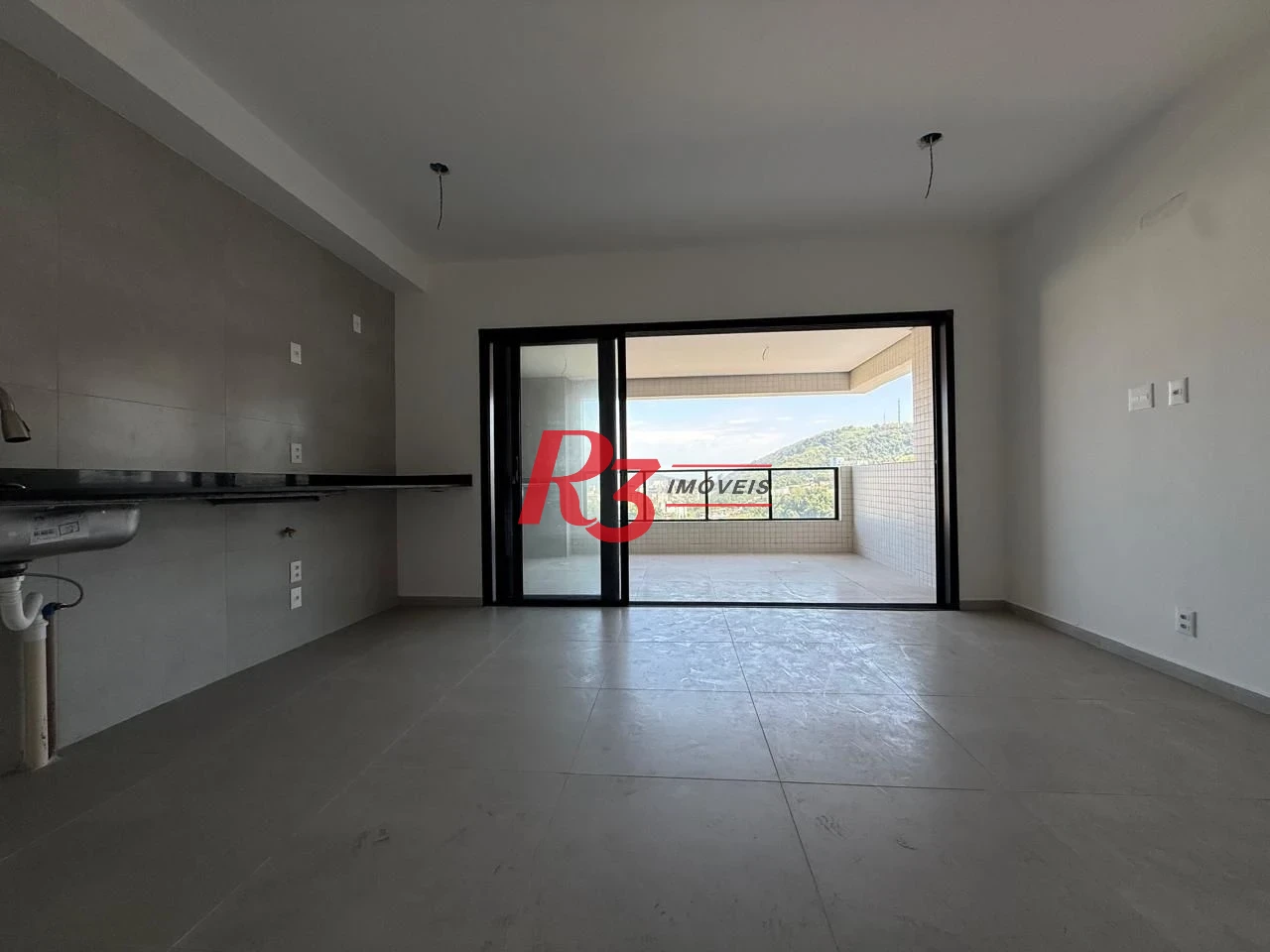 Apartamento com 2 dormitórios à venda, 70 m² por R$ 990.000,00 - José Menino - Santos/SP