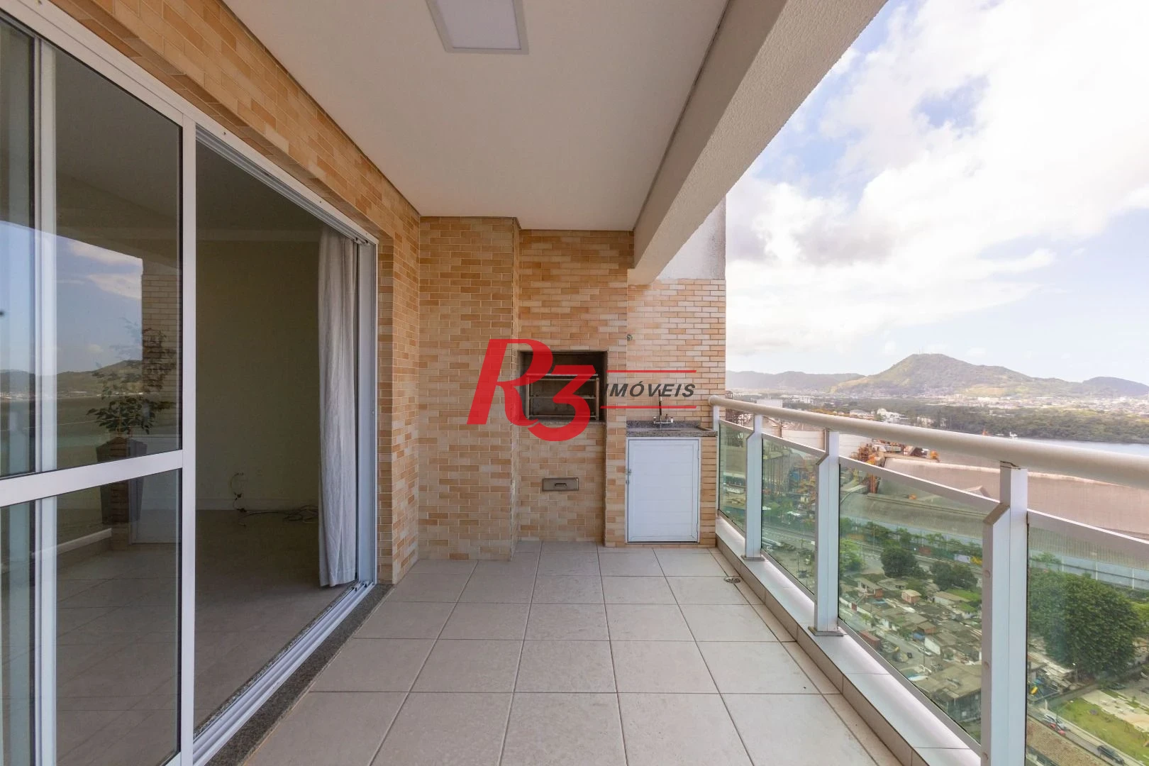 Cobertura com 3 dormitórios à venda, 180 m² por R$ 1.800.000,00 - Ponta da Praia - Santos/SP