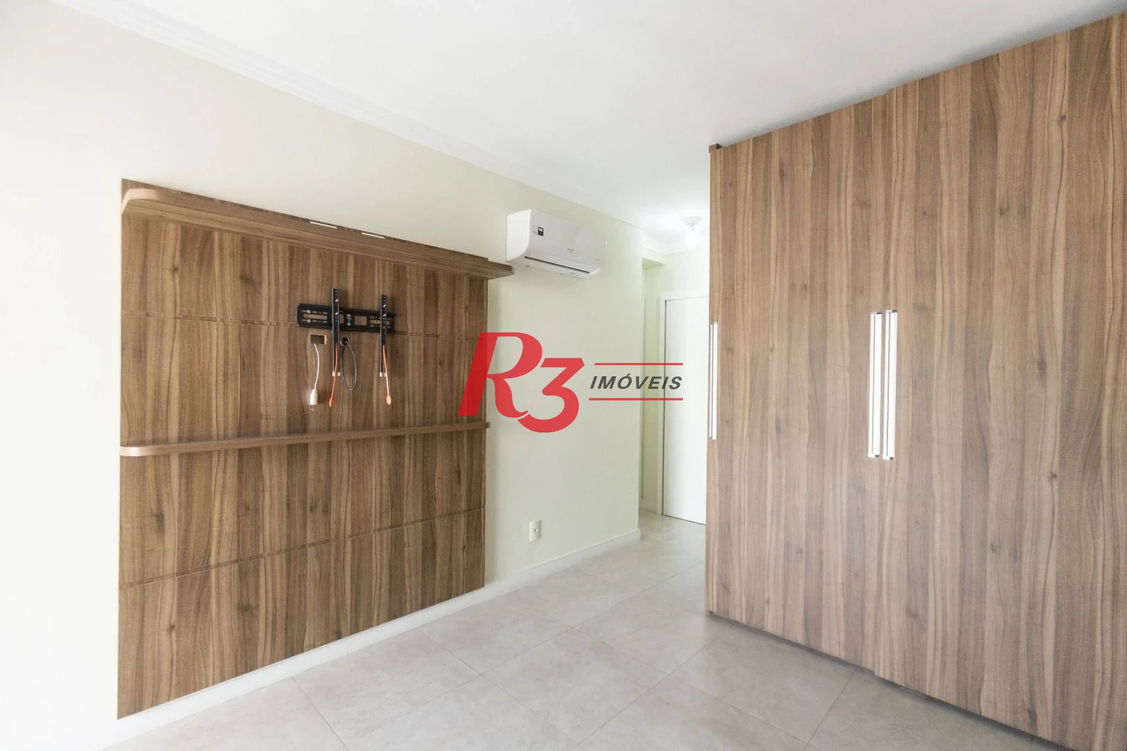 Cobertura com 3 dormitórios à venda, 180 m² por R$ 1.800.000,00 - Ponta da Praia - Santos/SP
