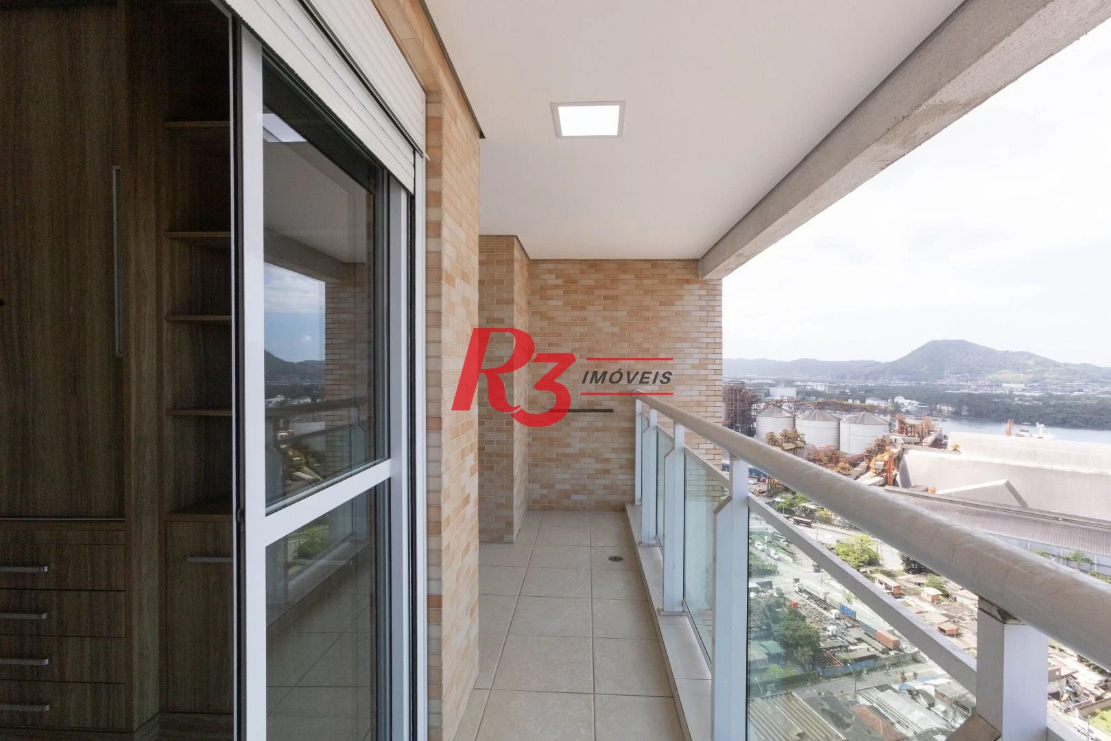 Cobertura com 3 dormitórios à venda, 180 m² por R$ 1.800.000,00 - Ponta da Praia - Santos/SP