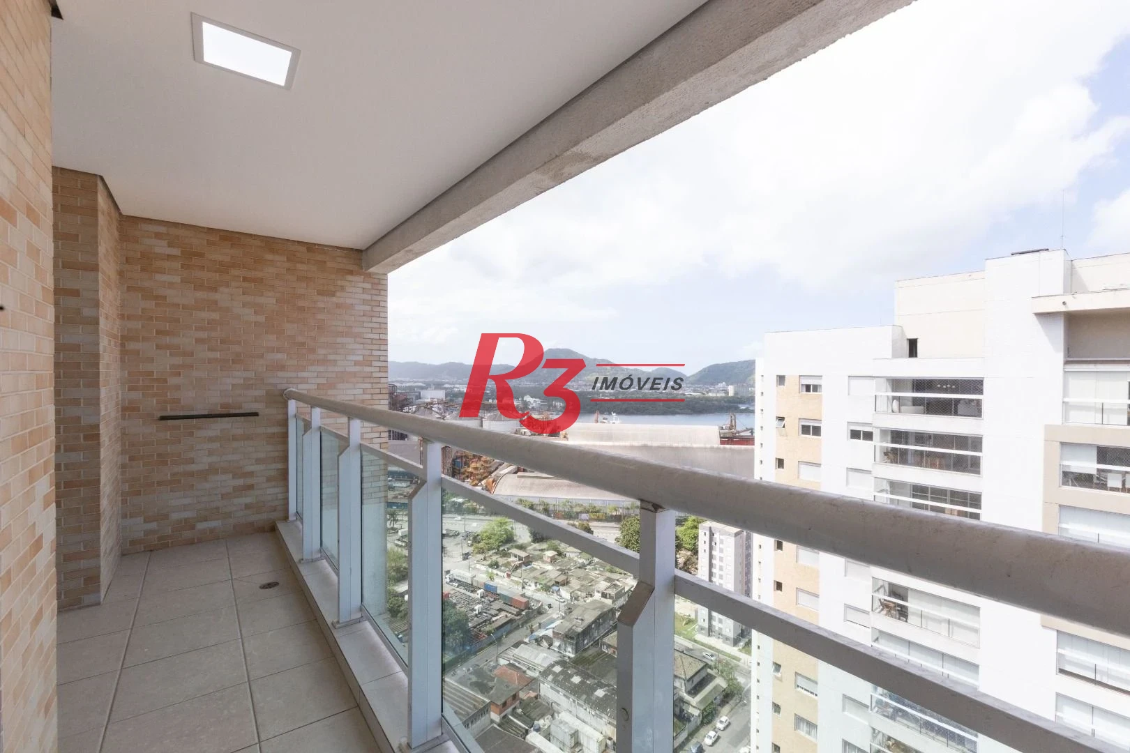 Cobertura com 3 dormitórios à venda, 180 m² por R$ 1.800.000,00 - Ponta da Praia - Santos/SP