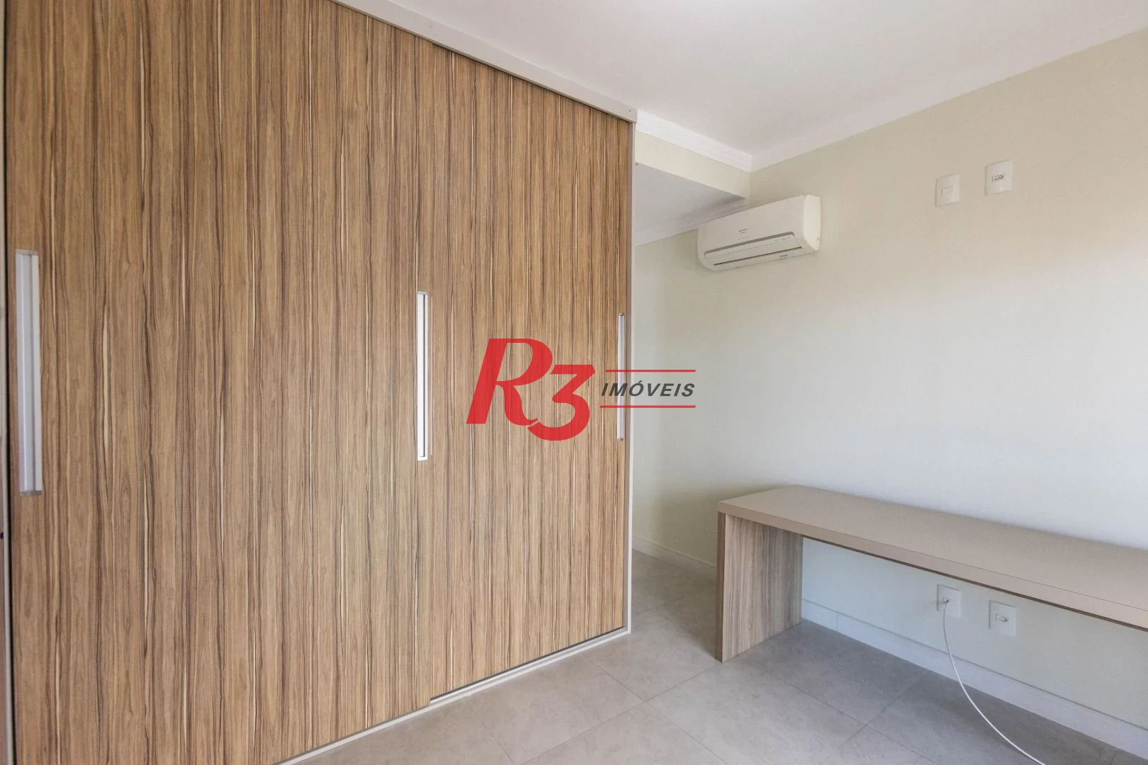 Cobertura com 3 dormitórios à venda, 180 m² por R$ 1.800.000,00 - Ponta da Praia - Santos/SP