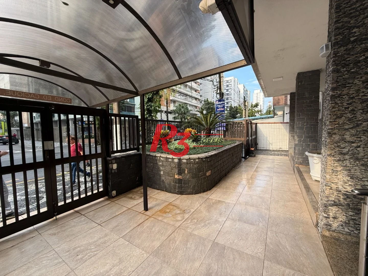 Apartamento com 2 dormitórios à venda, 127 m² por R$ 700.000,00 - Gonzaga - Santos/SP