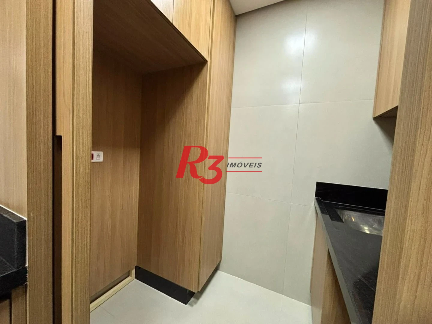 Apartamento com 2 dormitórios à venda, 75 m² por R$ 1.060.000,00 - José Menino - Santos/SP