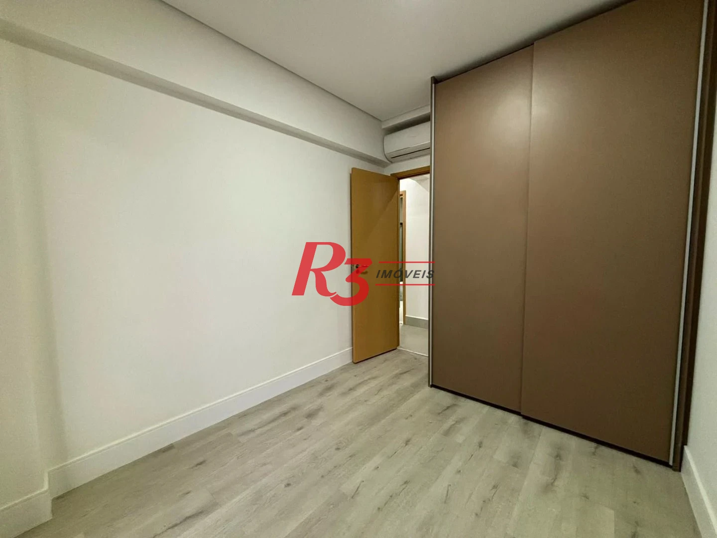 Apartamento com 2 dormitórios à venda, 75 m² por R$ 1.060.000,00 - José Menino - Santos/SP