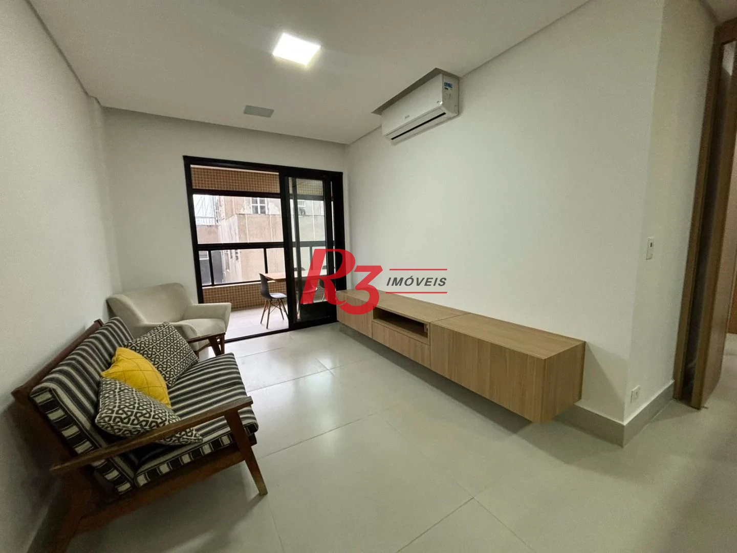 Apartamento com 2 dormitórios à venda, 75 m² por R$ 1.060.000,00 - José Menino - Santos/SP