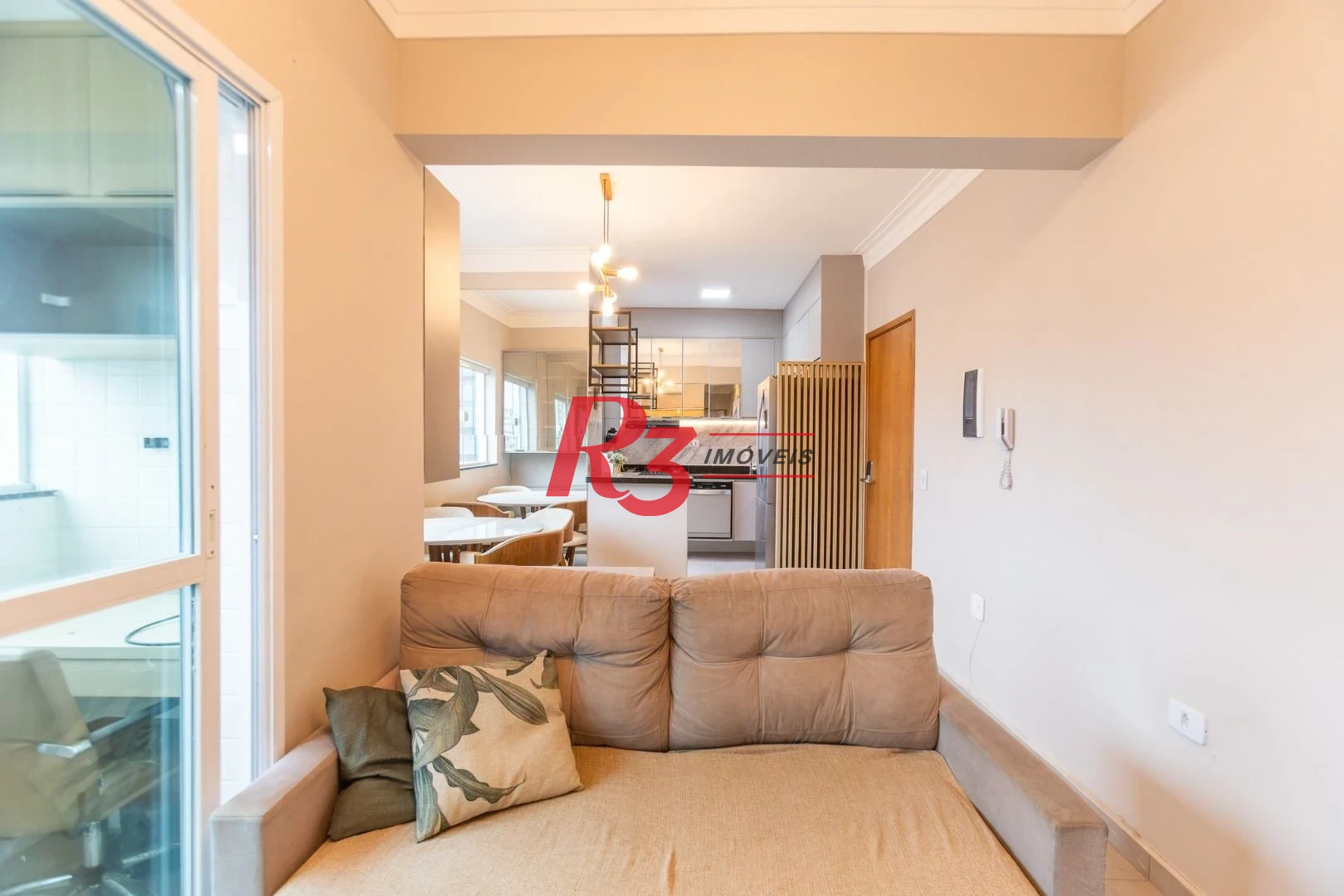 Apartamento com 2 dormitórios à venda, 70 m² por R$ 710.000,00 - Campo Grande - Santos/SP