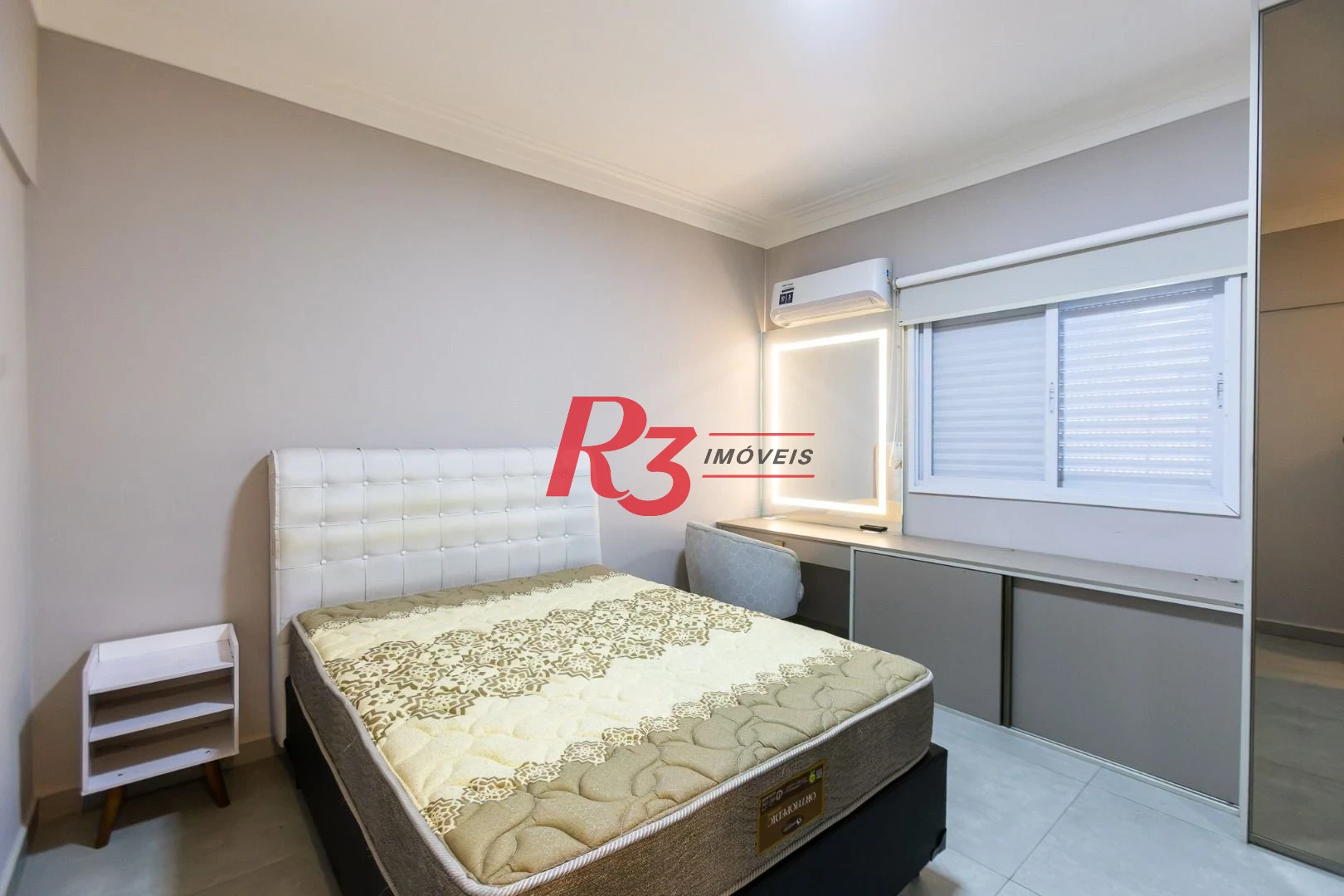 Apartamento com 2 dormitórios à venda, 70 m² por R$ 710.000,00 - Campo Grande - Santos/SP