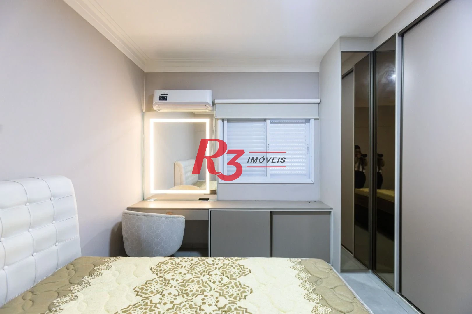 Apartamento com 2 dormitórios à venda, 70 m² por R$ 710.000,00 - Campo Grande - Santos/SP
