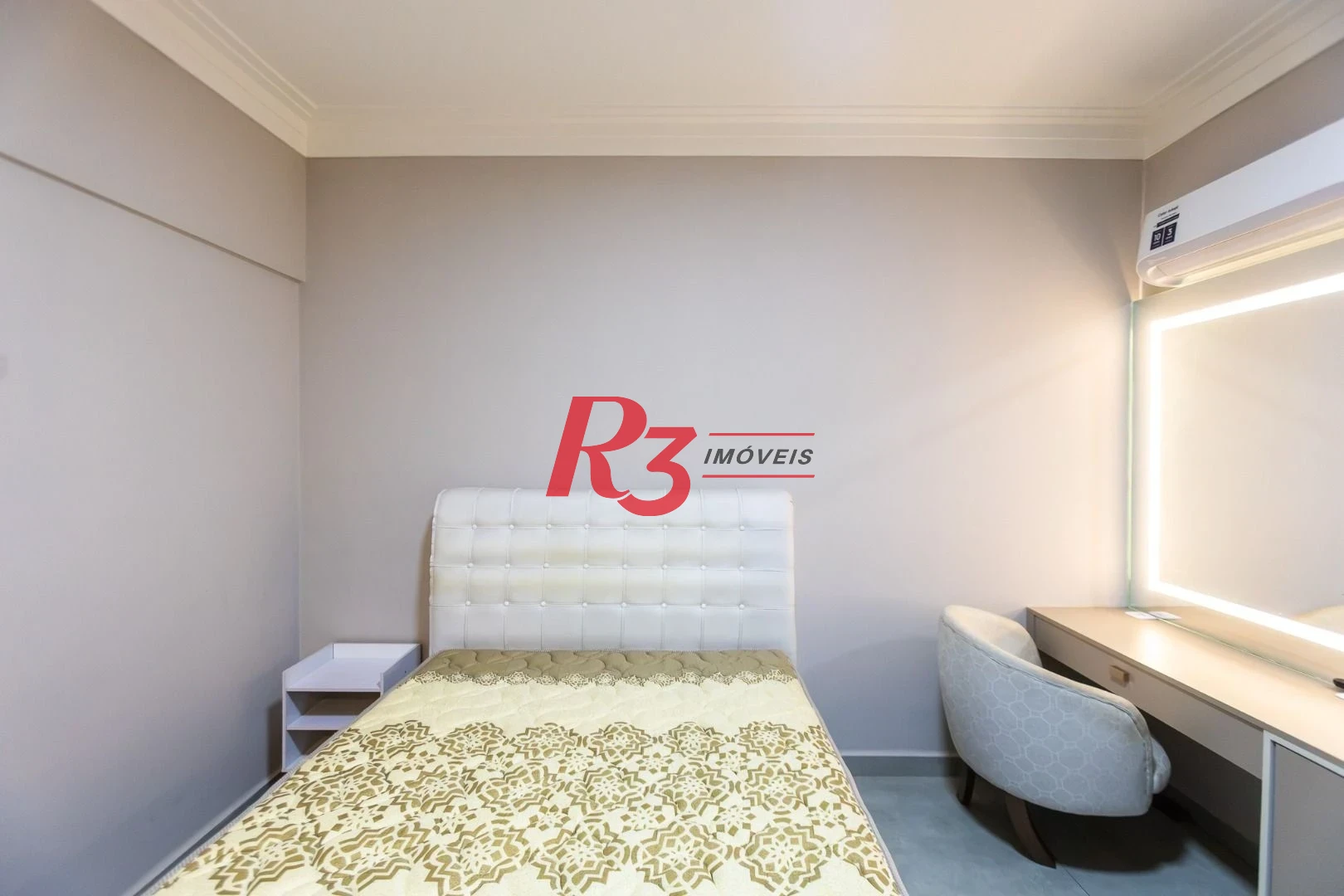 Apartamento com 2 dormitórios à venda, 70 m² por R$ 710.000,00 - Campo Grande - Santos/SP