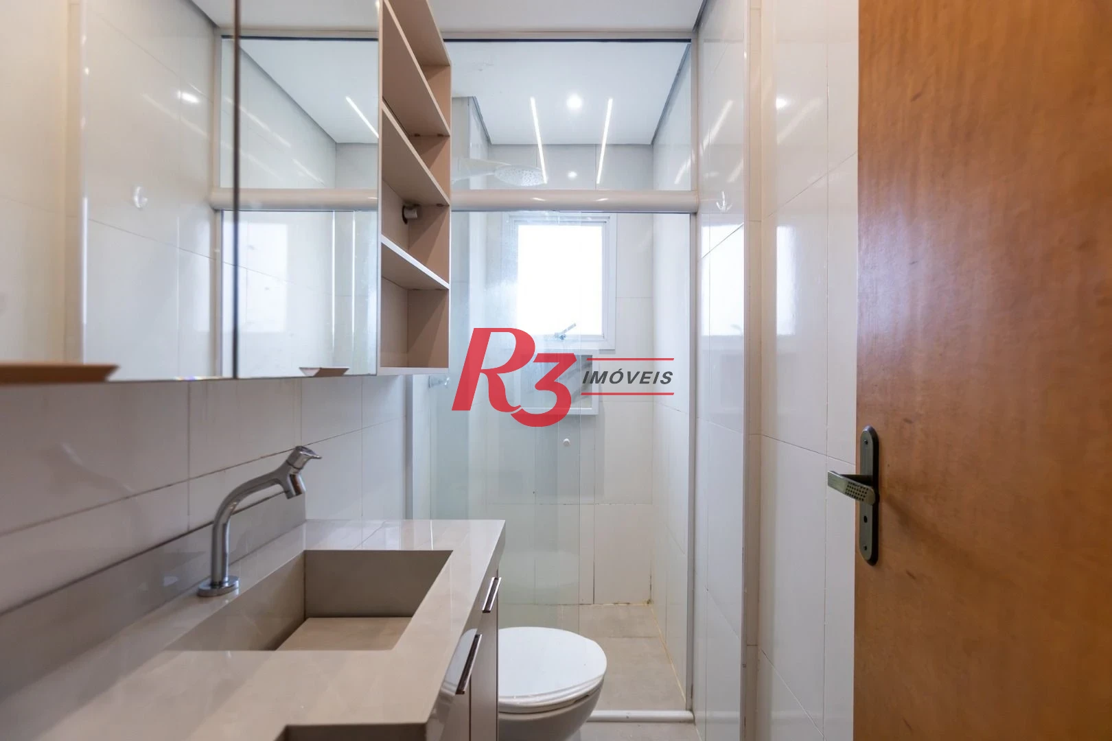 Apartamento com 2 dormitórios à venda, 70 m² por R$ 710.000,00 - Campo Grande - Santos/SP