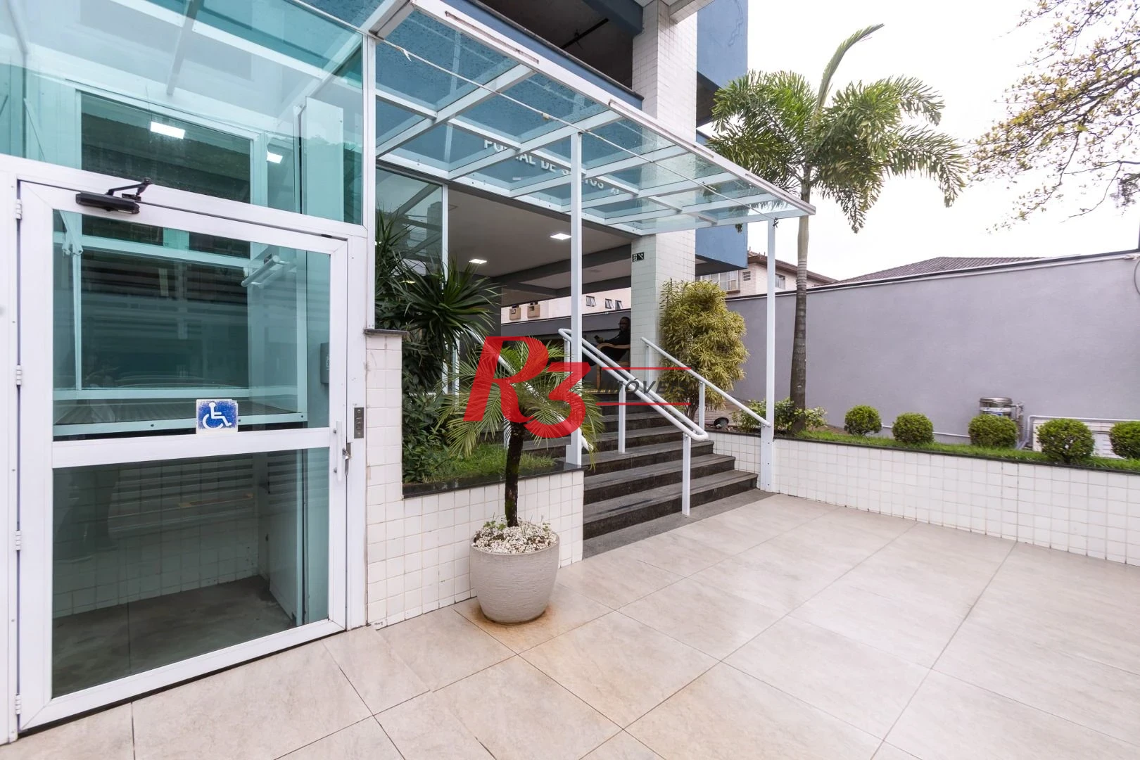 Apartamento com 2 dormitórios à venda, 70 m² por R$ 710.000,00 - Campo Grande - Santos/SP