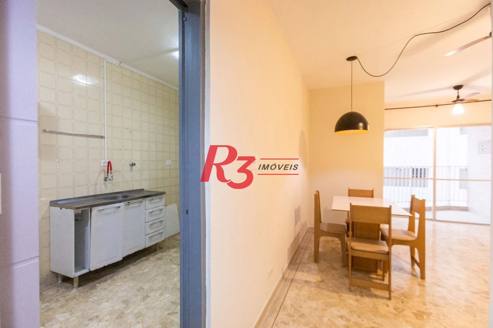 Apartamento com 2 dormitórios para alugar, 55 m² por R$ 4.815,00/mês - Ponta da Praia - Santos/SP