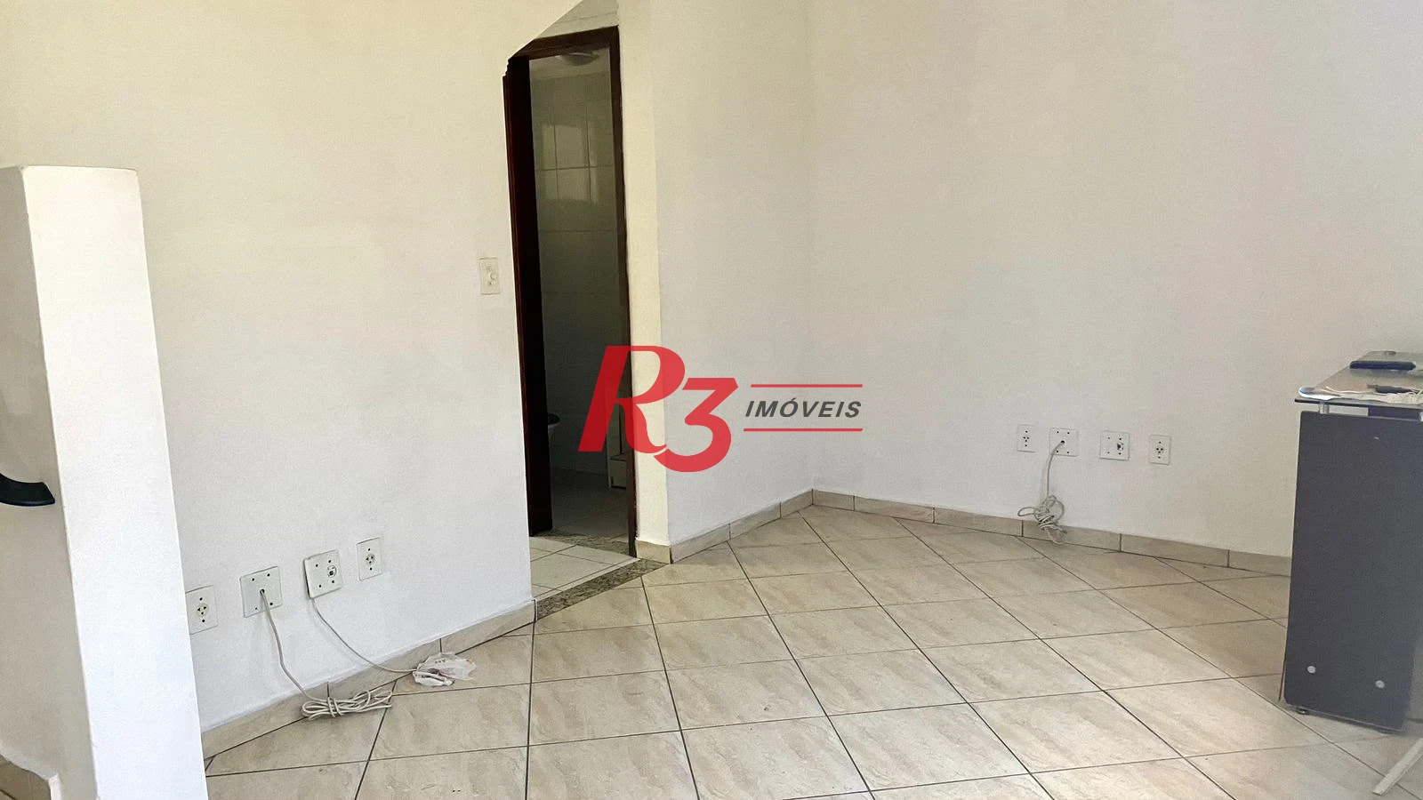 Sobrado com 2 dormitórios à venda, 67 m² por R$ 300.000,00 - Parque São Vicente - São Vicente/SP