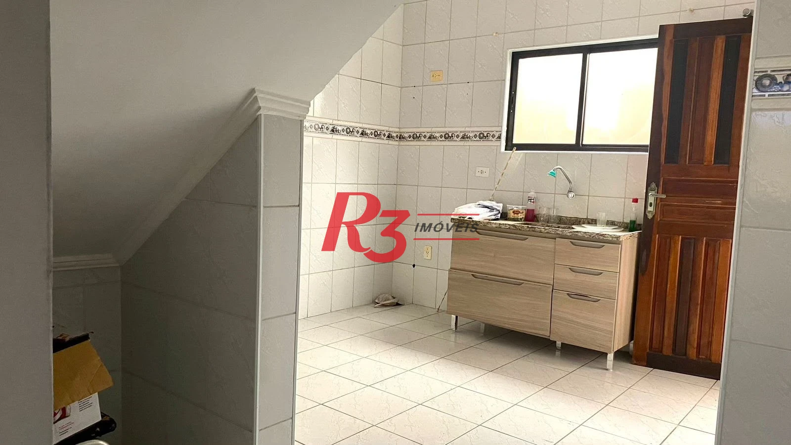 Sobrado com 2 dormitórios à venda, 67 m² por R$ 300.000,00 - Parque São Vicente - São Vicente/SP