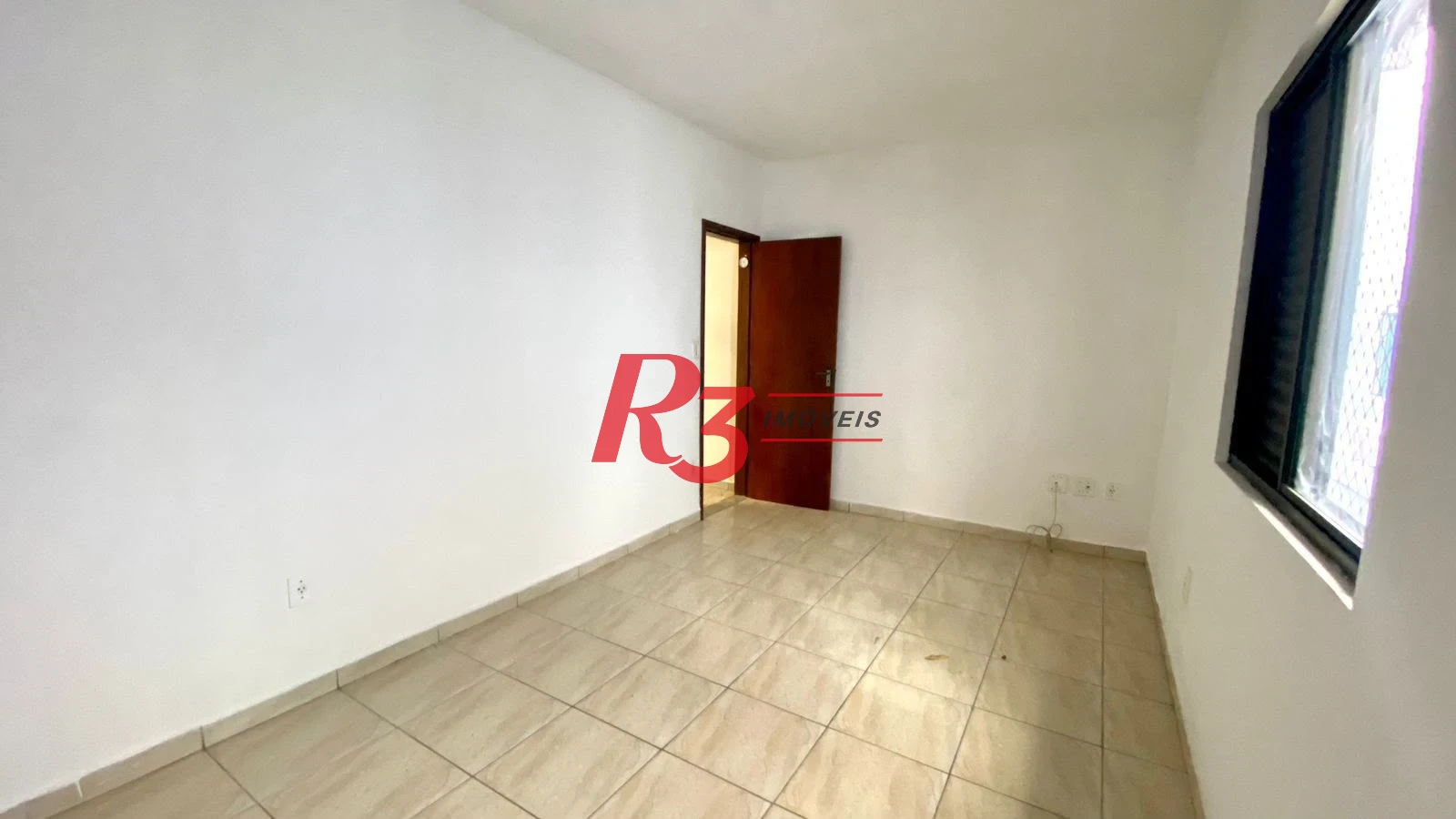 Sobrado com 2 dormitórios à venda, 67 m² por R$ 300.000,00 - Parque São Vicente - São Vicente/SP