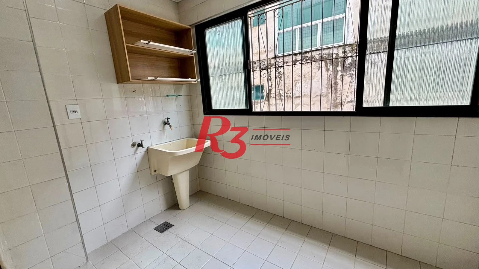 Apartamento com 2 dormitórios à venda, 119 m² por R$ 850.000,00 - Embaré - Santos/SP