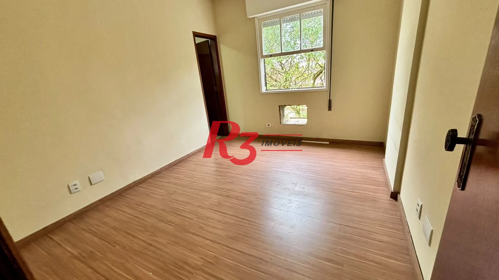 Apartamento com 2 dormitórios à venda, 119 m² por R$ 850.000,00 - Embaré - Santos/SP