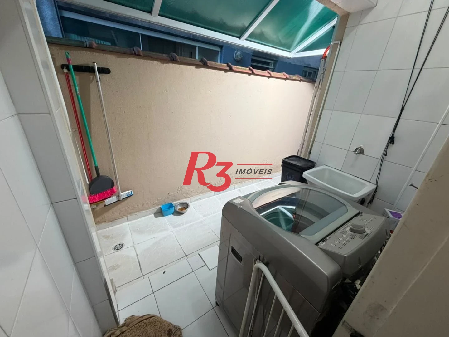 Apartamento com 2 dormitórios à venda, 62 m² por R$ 390.000,00 - Ponta da Praia - Santos/SP